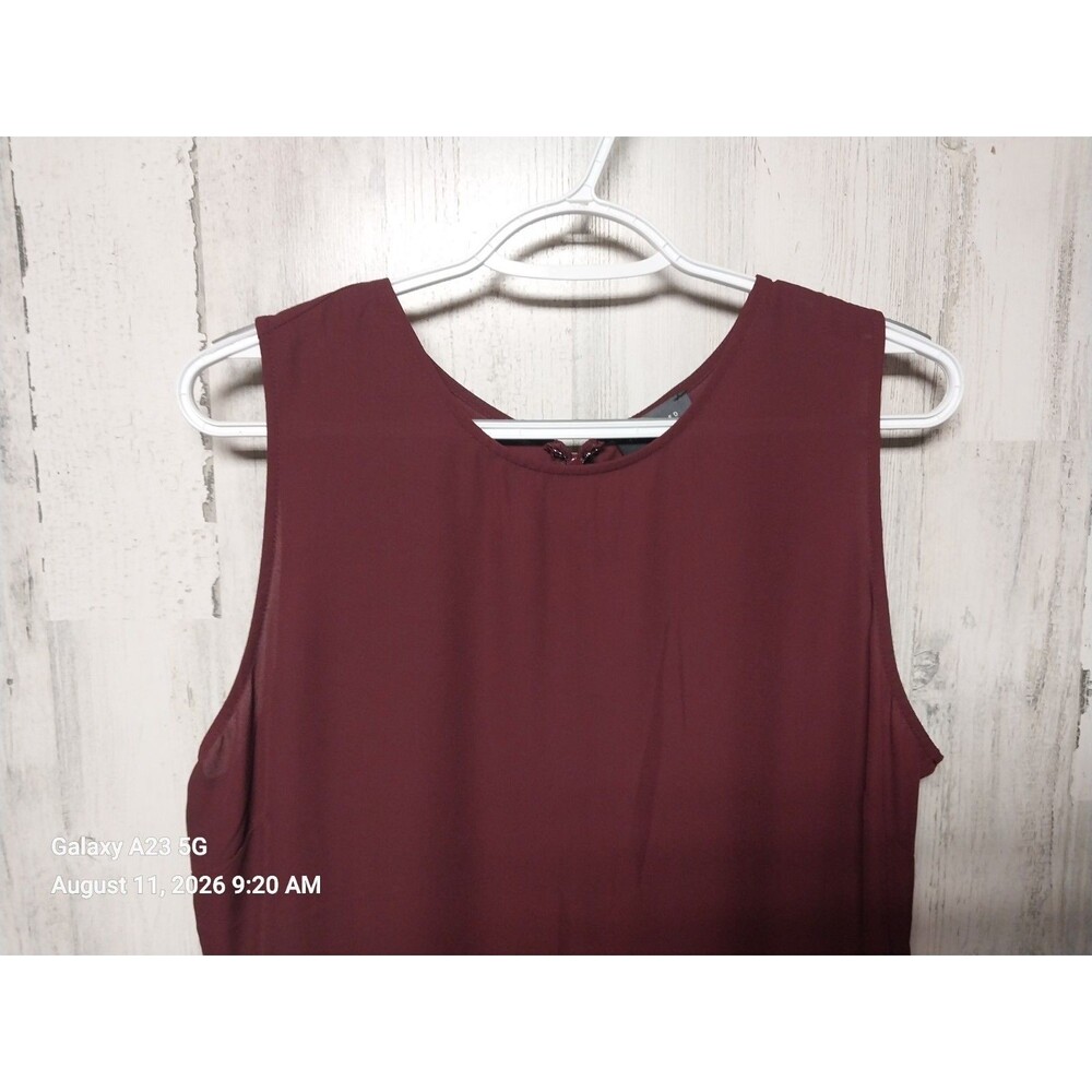 THE LIMITED Burgundy Pleated Sleeveless Peplum Silky Blouse Top Shell Top Large - Picture 3 of 7